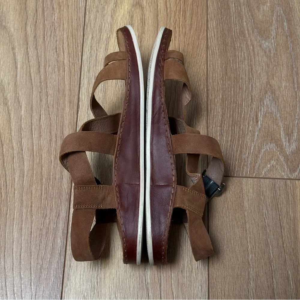 Chaco Women's Brown Leather Strappy Toe-Ring Sandal - Wayfarer Loop Sandal - Picture 4 of 10
